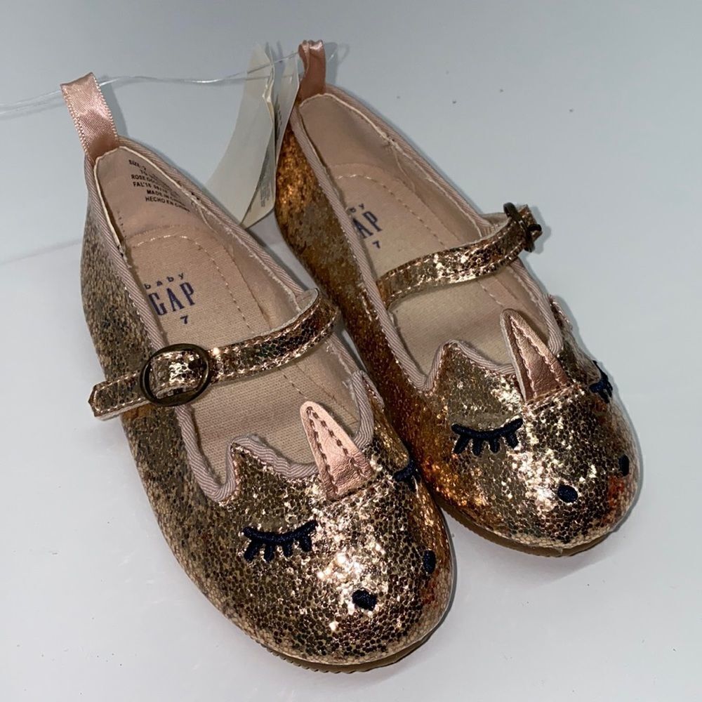 New ❤️ Gap girls shoes  (Sz 7 (200)